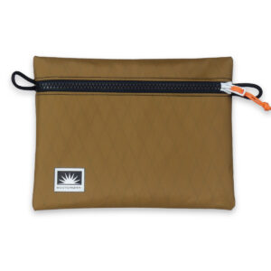 Bootsmann Beutel aus X-Pac, freigestellt – robuster, wasserdichter Beutel mit YKK-Reißverschluss, handgefertigt in Kiel.