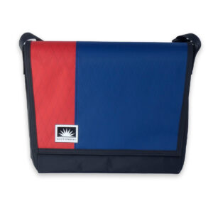 Bootsmann Messenger Tasche XL aus X-Pac und Masttaschentuch freigestellt