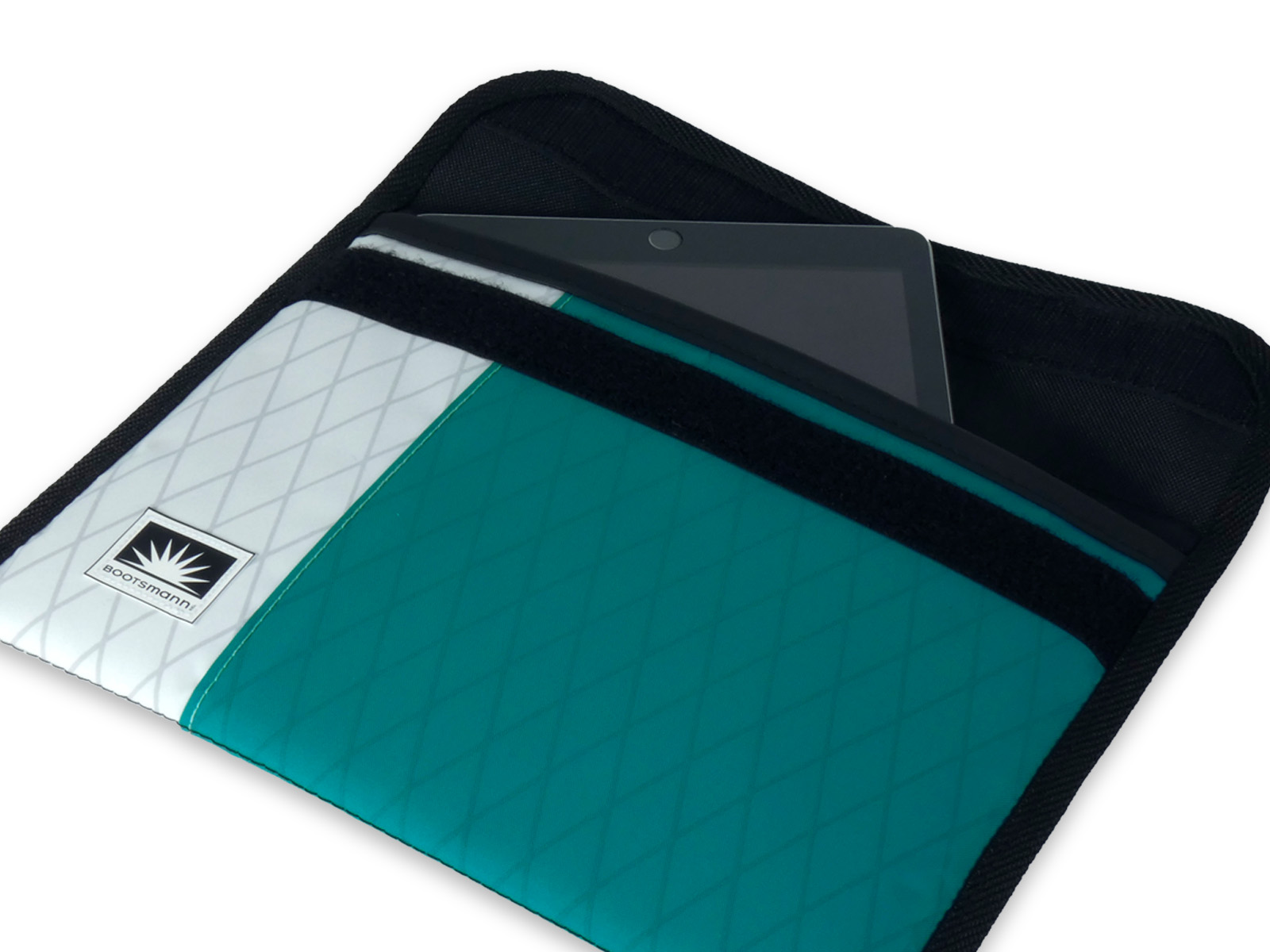 Tablet-Tasche aus X-Pac, freigestellt, passend für iPad