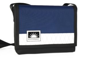 Umhängetasche S quer aus X-Pac VX21 in Blau, wasserdicht, freigestellt