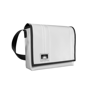 Individuell konfigurierbare Laptoptasche für 15 Zoll Geräte aus neuer LKW-Plane, fünf Farben wählbar