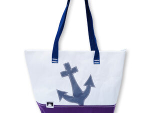 Shopper aus recyceltem Segeltuch mit blauem Anker-Motiv und orangefarbenem Boden