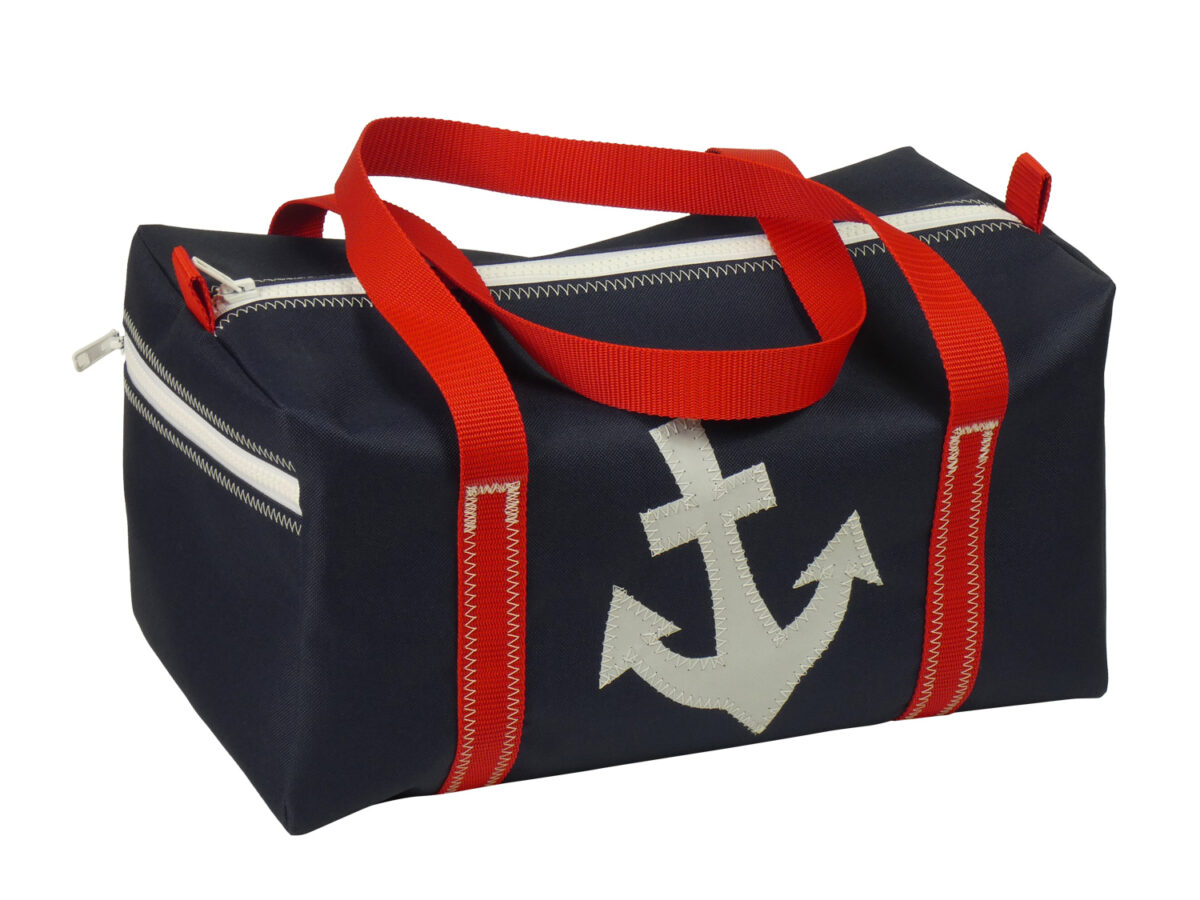 Sporttasche Größe S in Navydunkelblau mit weissem Anker-Motiv. Freigestellt vor weißem Hintergrund.