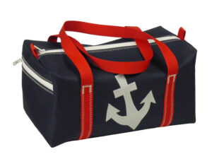 Sporttasche Größe S in Navydunkelblau mit weissem Anker-Motiv. Freigestellt vor weißem Hintergrund.