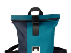 BOOTSMANN-Rucksack aus Canvas in Navyblau und Petrol, Größe S, freigestellt