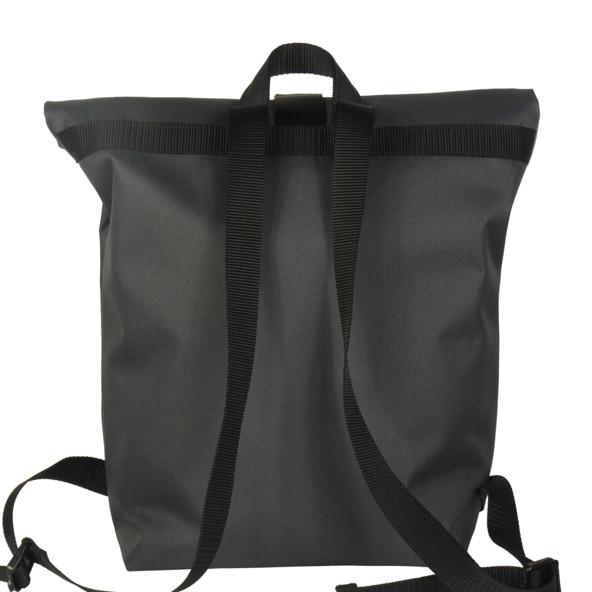 Freigestellte Rückansicht eines großen BOOTSMANN-Rucksacks aus Canvas in Grau und Anthrazit mit sichtbaren Trageriemen