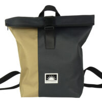 Großer BOOTSMANN-Rucksack aus Canvas in Schlamm und Anthrazit, freigestellt