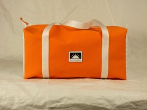 Weekender Sporttasche Größe M aus robustem Persenningtuch mit stabilen Tragegriffen