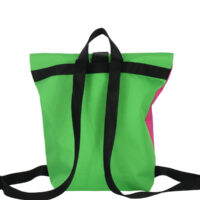 Freigestellte Rückansicht eines BOOTSMANN-Rucksacks aus Canvas in Pink und Grasgrün, Größe M, mit sichtbaren Trageriemen