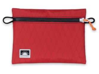 Bootsmann Beutel „Pouch“ aus X-Pac Segeltuch – freigestellt, leicht, robust und wasserdicht.
