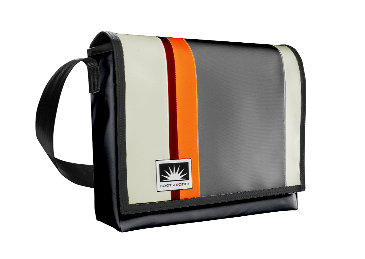 Freigestellte 15-Zoll Laptoptasche aus LKW-Plane in robustem Design, mit verstellbarem Laptopfach und Außentasche mit YKK-Reißverschluss