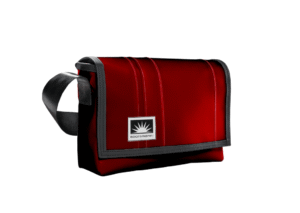 Karsten Erdmann Bootsmann Taschenmanufaktur Tiessenkai 12 24159 Kiel tasche@bootsmann-kiel.de www.bootsmann-kiel.de T 0431 / 6672530 DE 220471752