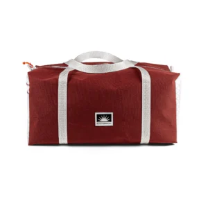 Freigestellte Sporttasche Weekender Größe L aus Persenningstoff