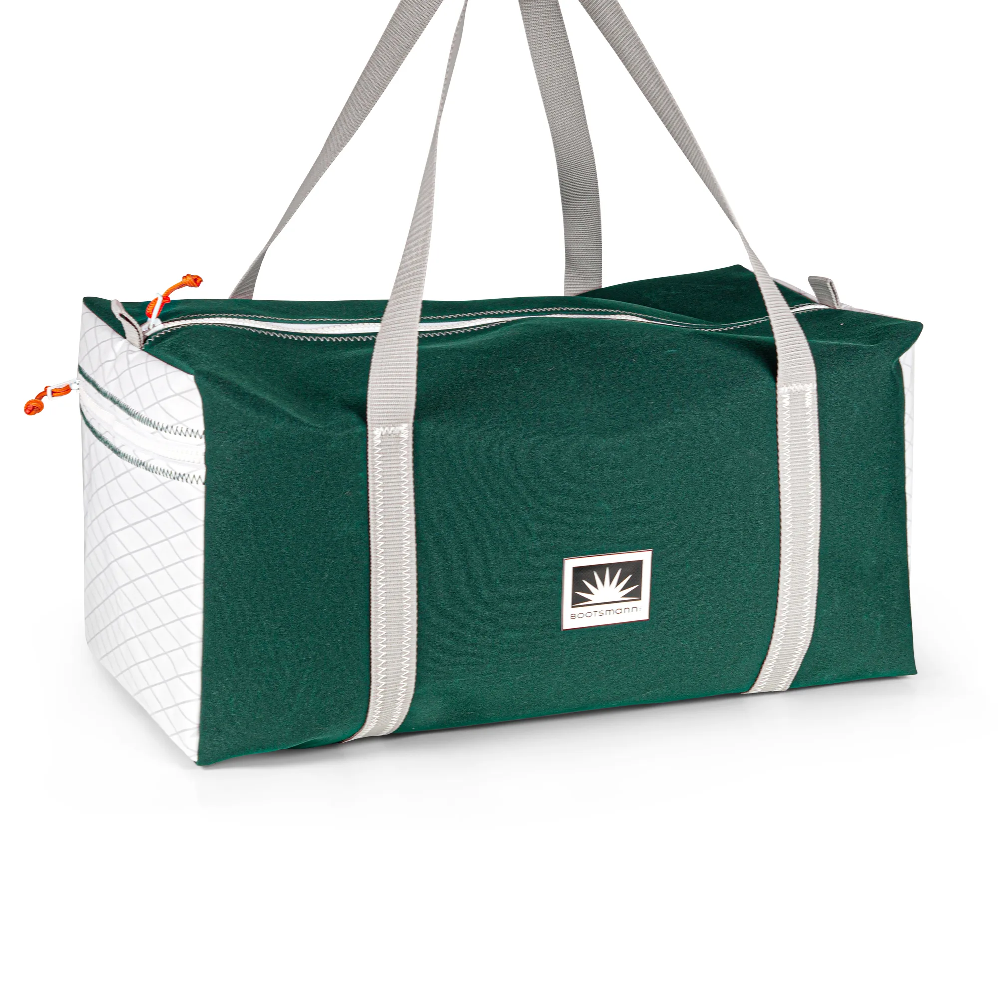 Freigestellte Sporttasche Weekender Größe L aus Persenningstoff