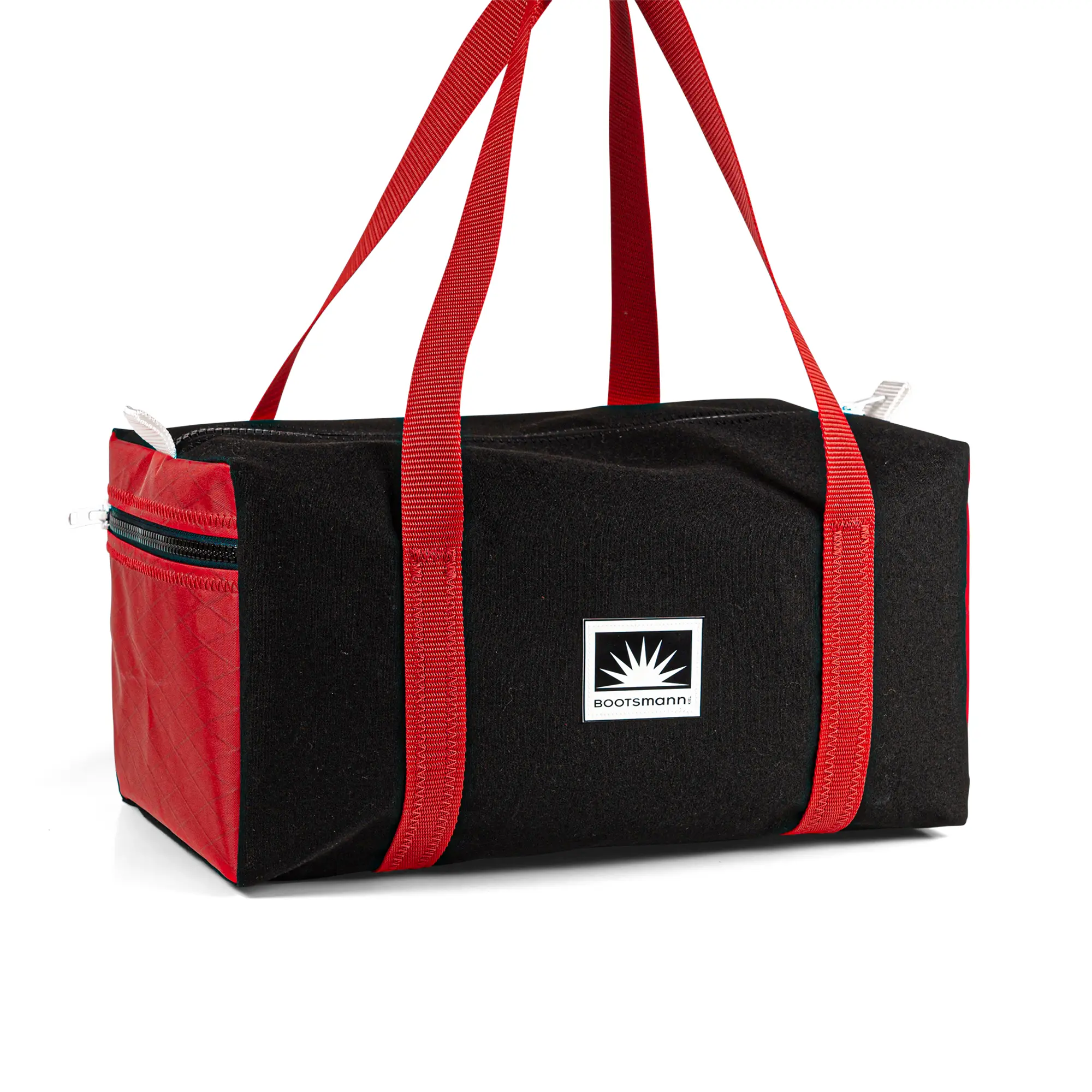 Freigestellte Sporttasche Weekender Größe S aus Persenningstoff