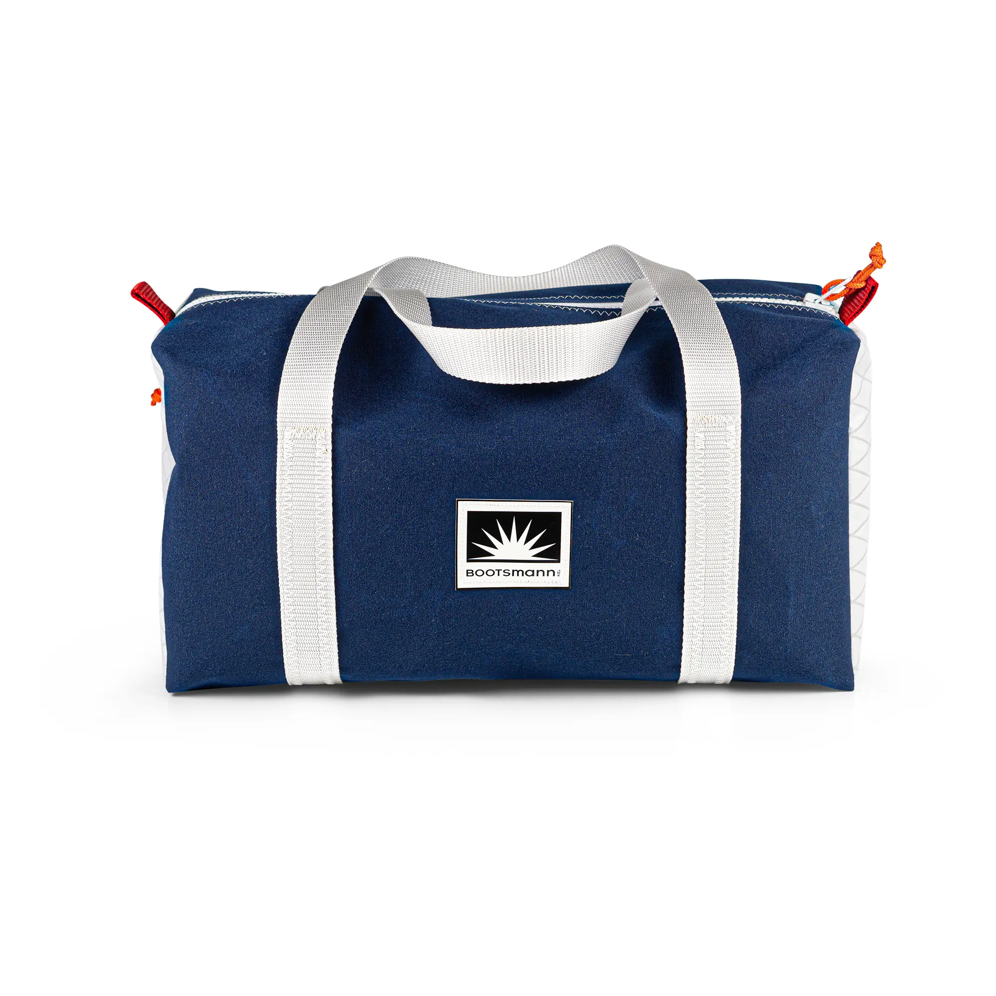 Freigestellte Sporttasche Weekender Größe S aus Persenningstoff