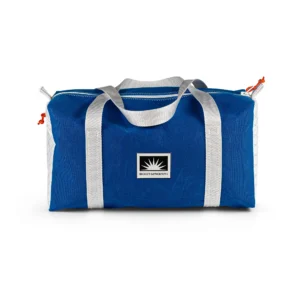 Freigestellte Sporttasche Weekender Größe S aus Persenningstoff