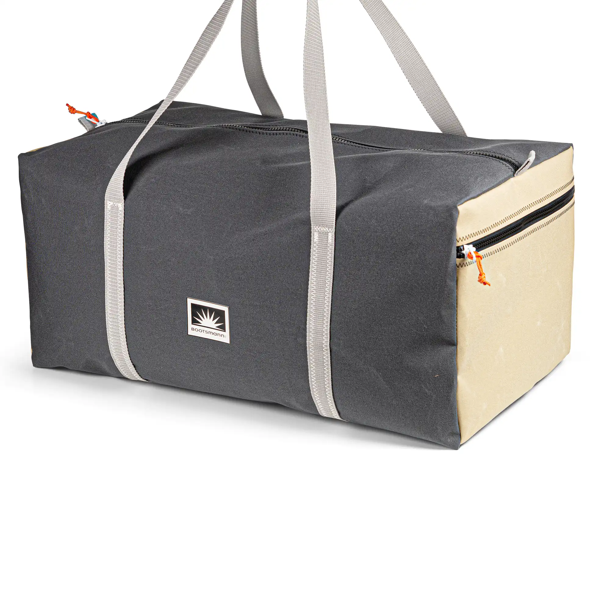 Freigestellte Sporttasche Weekender Größe XL aus Persenningstoff